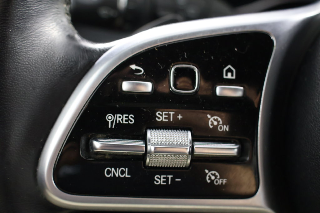 Used 2022 Mercedes-Benz GLC 300 4MATIC w/ Premium Package Lite image 11