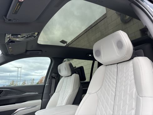 New 2026 Cadillac Escalade IQL Luxury image 29