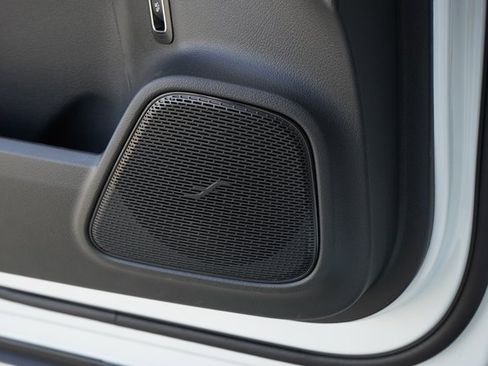 New 2026 Mercedes-Benz GLB 250 image 17