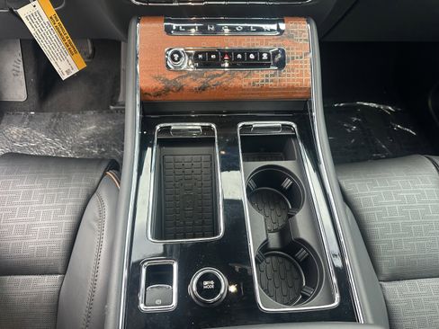 New 2025 Lincoln Aviator Black Label w/ Black Label Special Edition image 16