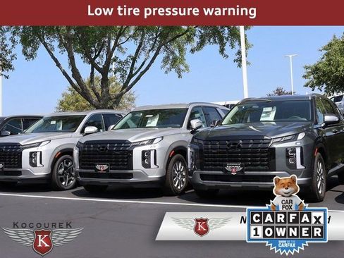 Used 2023 GMC Acadia SLE w/ Driver Convenience Package image 36