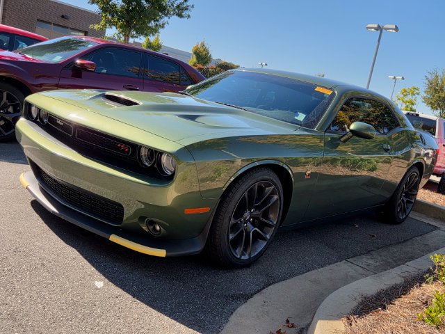 Used 2022 Dodge Challenger R/T Scat Pack RWD image 3