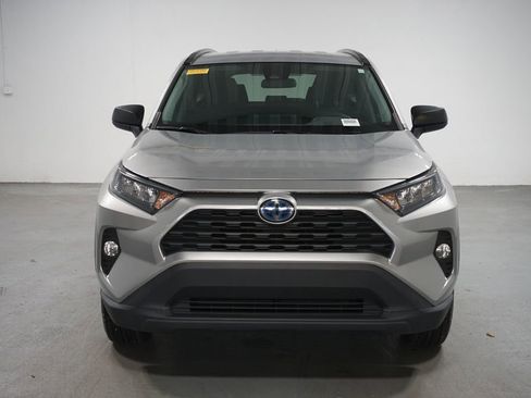 Certified 2022 Toyota RAV4 LE image 2