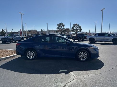 Certified 2025 Toyota Camry LE image 5