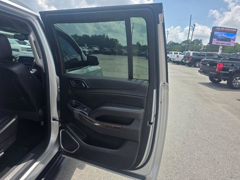 Used 2018 Chevrolet Suburban LT AWD/4WD image 14
