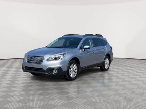 Used 2016 Subaru Outback 2.5i Premium AWD/4WD image 4