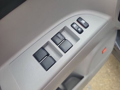 Used 2013 Toyota Highlander Limited image 13