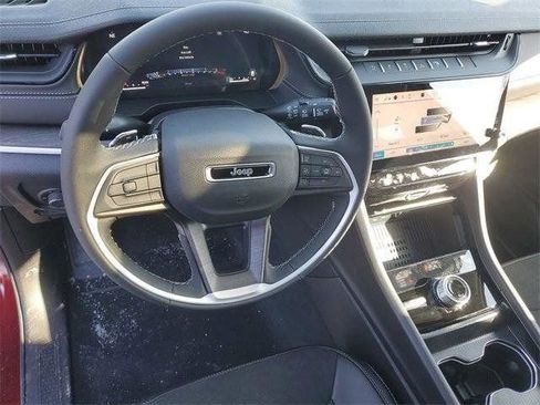 New 2026 Jeep Grand Cherokee Altitude AWD/4WD image 19