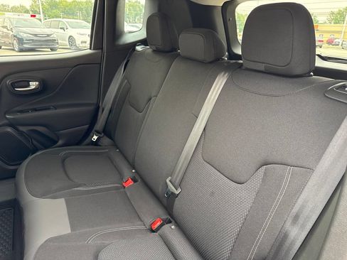Used 2023 Jeep Renegade Altitude AWD/4WD image 35