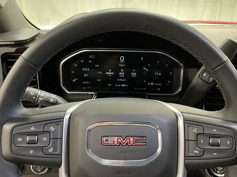Used 2026 GMC Sierra 1500 Elevation AWD/4WD image 13