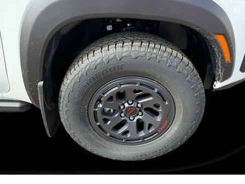 New 2026 Nissan Frontier PRO-4X w/ Pro-4x Convenience Package AWD/4WD image 10