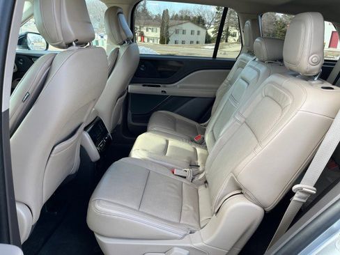 Used 2020 Lincoln Aviator Reserve w/ Equipment Group 201A image 23