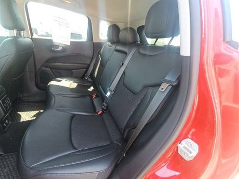 Used 2021 Jeep Compass Latitude AWD/4WD image 14