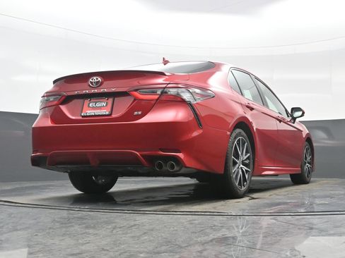 Used 2023 Toyota Camry SE image 30