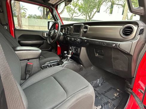 Used 2019 Jeep Wrangler Sport AWD/4WD image 28