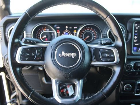 Used 2020 Jeep Gladiator Overland w/ Popular Equipment Package AWD/4WD image 19