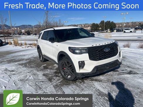 Used 2025 Ford Explorer ST-Line w/ ST-Line Street Pack image 1