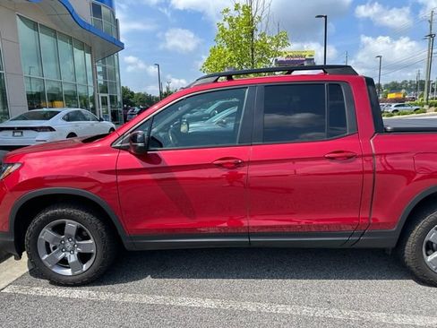 Used 2025 Honda Ridgeline TrailSport image 8