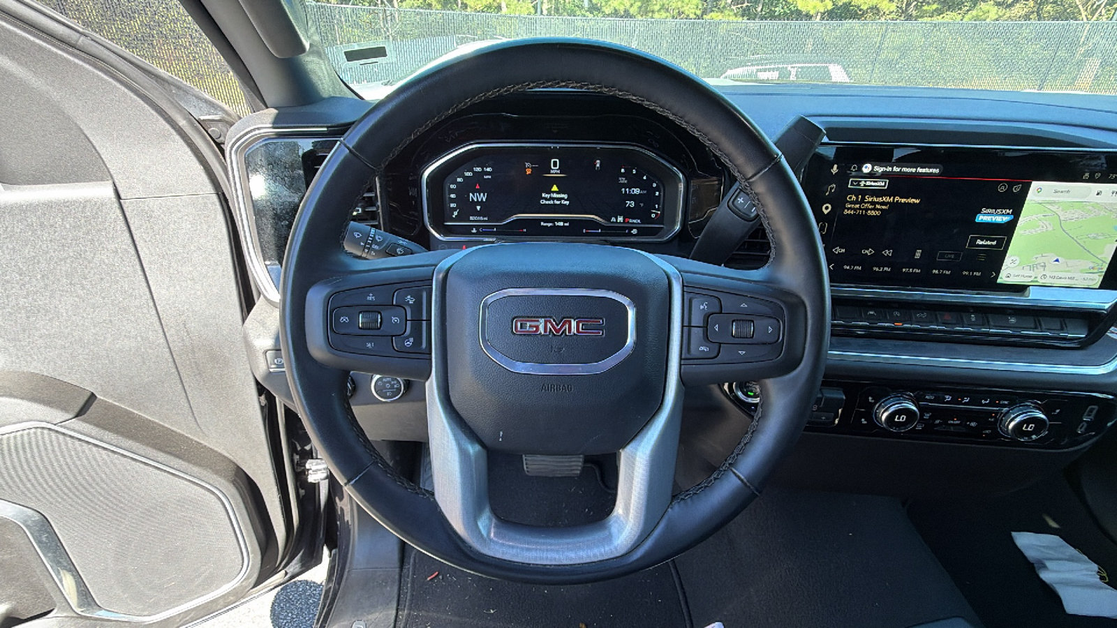 Used 2025 GMC Sierra 1500 SLT AWD/4WD image 26