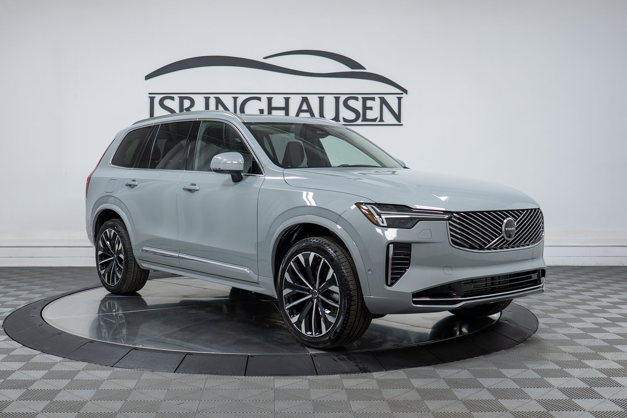 New 2026 Volvo XC90 T8 Plus w/ Protection Package Premier AWD/4WD image 3