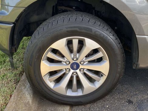 Used 2018 Ford F150 XL w/ Equipment Group 101A Mid AWD/4WD image 10