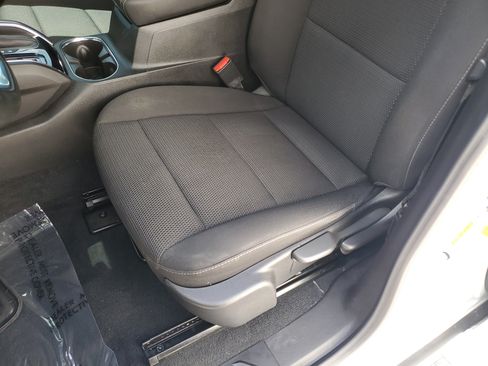 Used 2025 GMC Canyon Elevation RWD image 21