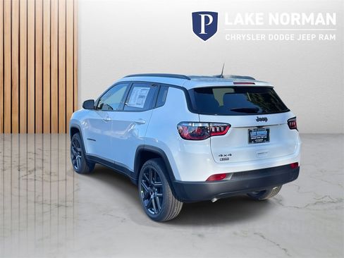 New 2026 Jeep Compass Latitude image 7