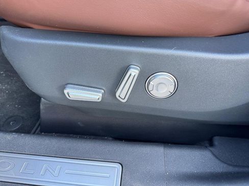 New 2026 Lincoln Nautilus Reserve w/ Jet Appearance Package image 16