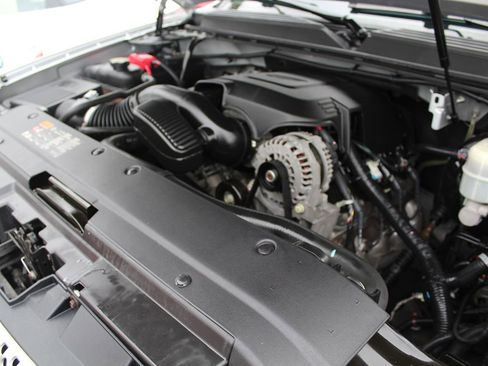 Used 2014 GMC Yukon XL Denali image 40