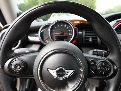 Used 2015 MINI Cooper S FWD image 25