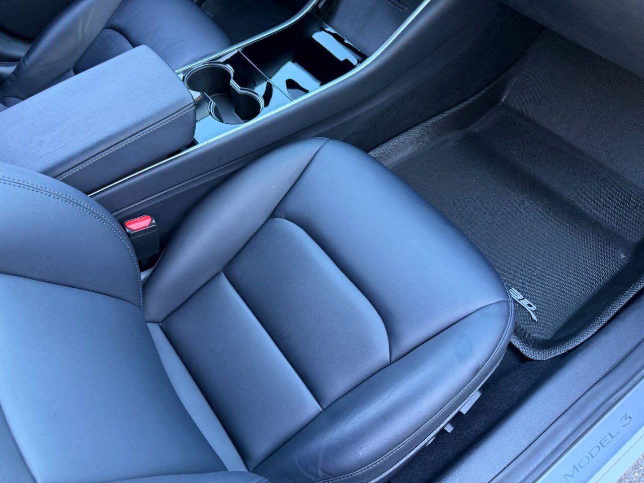 Used 2018 Tesla Model 3 Long Range AWD/4WD image 27