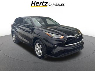 Used 2025 Toyota Highlander LE video 1