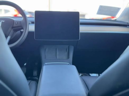 Used 2023 Tesla Model Y Long Range image 20