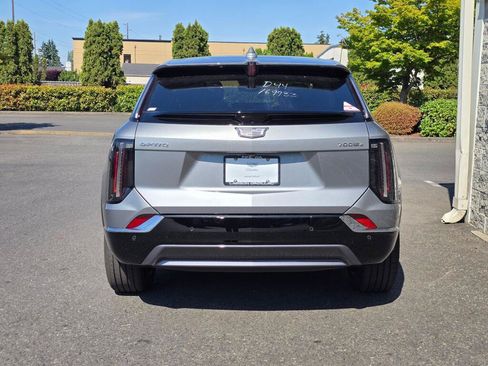 New 2026 Cadillac Optiq Luxury 2 AWD/4WD image 5