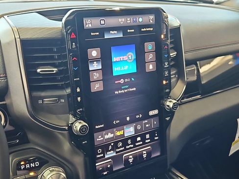 New 2026 RAM 1500 Laramie AWD/4WD image 22