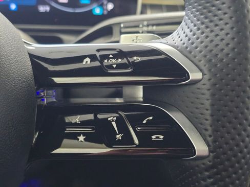 Used 2025 Mercedes-Benz CLE 300 4MATIC Coupe image 40