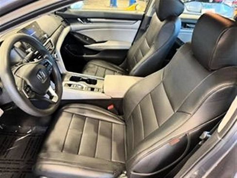 Used 2018 Honda Accord Hybrid image 2