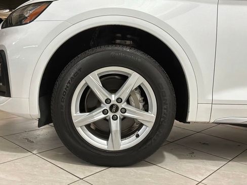 Used 2023 Audi Q5 Premium w/ Convenience Package AWD/4WD image 16