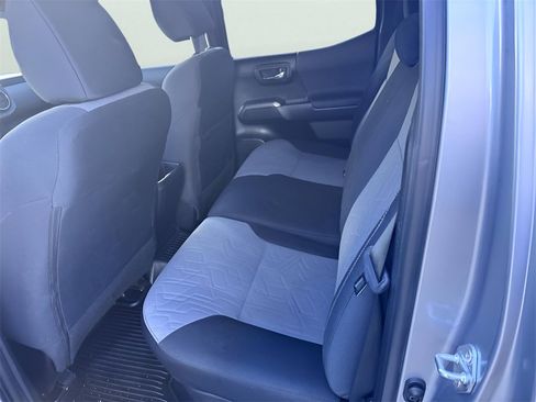 Used 2021 Toyota Tacoma TRD Off-Road image 10