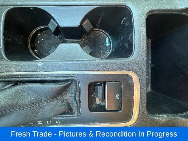 Used 2017 Ford Escape Titanium w/ Equipment Group 301A AWD/4WD image 13