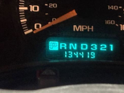 Used 2001 Chevrolet Silverado 1500 2WD Regular Cab w/ Firm Ride Suspension Pkg image 10