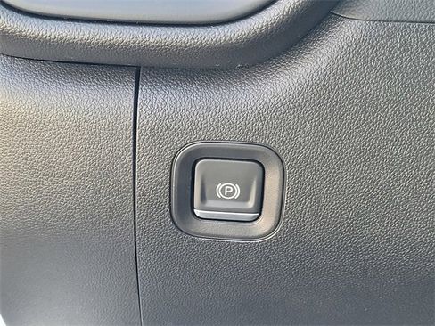 Used 2024 Chevrolet Silverado 1500 Custom image 23