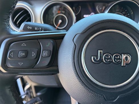 Used 2022 Jeep Wrangler Unlimited Sport image 25