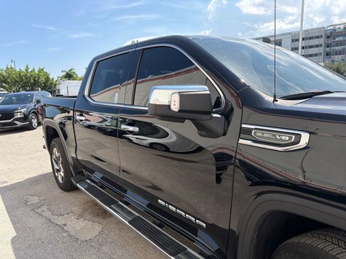 Used 2025 GMC Sierra 1500 SLT w/ SLT Premium Package RWD image 11