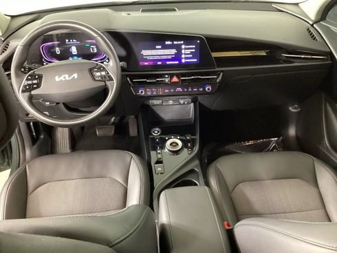 Used 2023 Kia Niro EX w/ EX Cold Weather Package FWD image 30