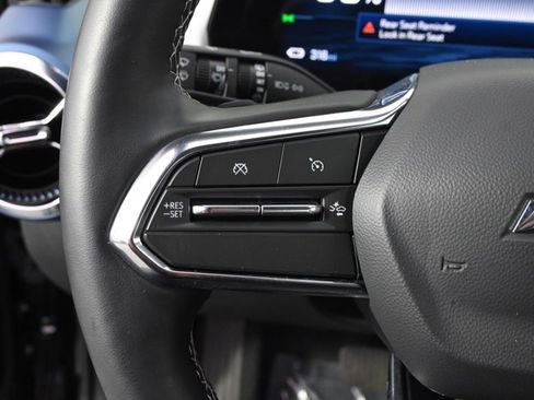 Used 2025 Chevrolet Equinox EV LT image 33