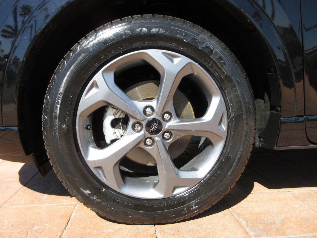 Certified 2023 Ford Escape ST-Line w/ Tech Pack #1 AWD/4WD image 9