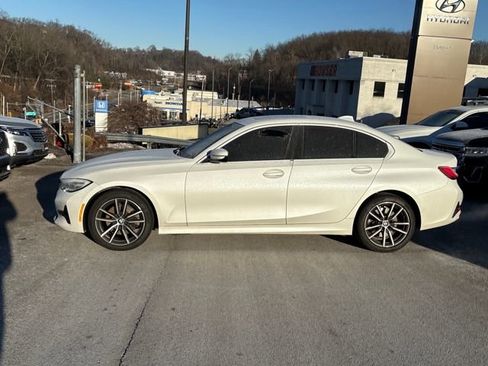 Used 2021 BMW 330i xDrive Sedan w/ Convenience Package image 2
