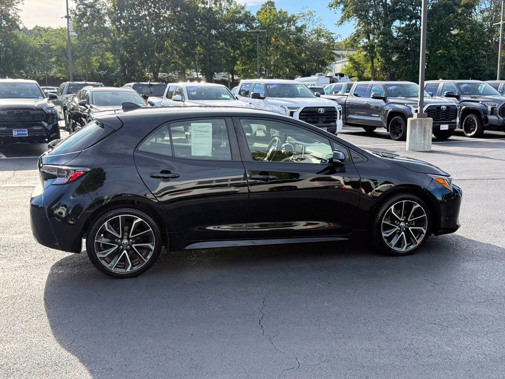Used 2019 Toyota Corolla XSE FWD image 9