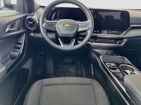 Used 2026 Chevrolet Equinox LT FWD image 22